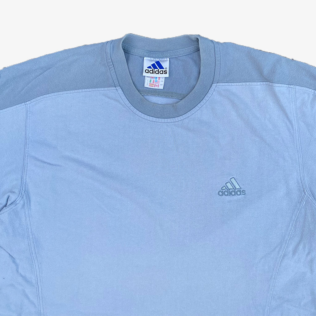 Vintage Adidas T-Shirt M in hellblau | Vintage Online Shop Unique-Resale
