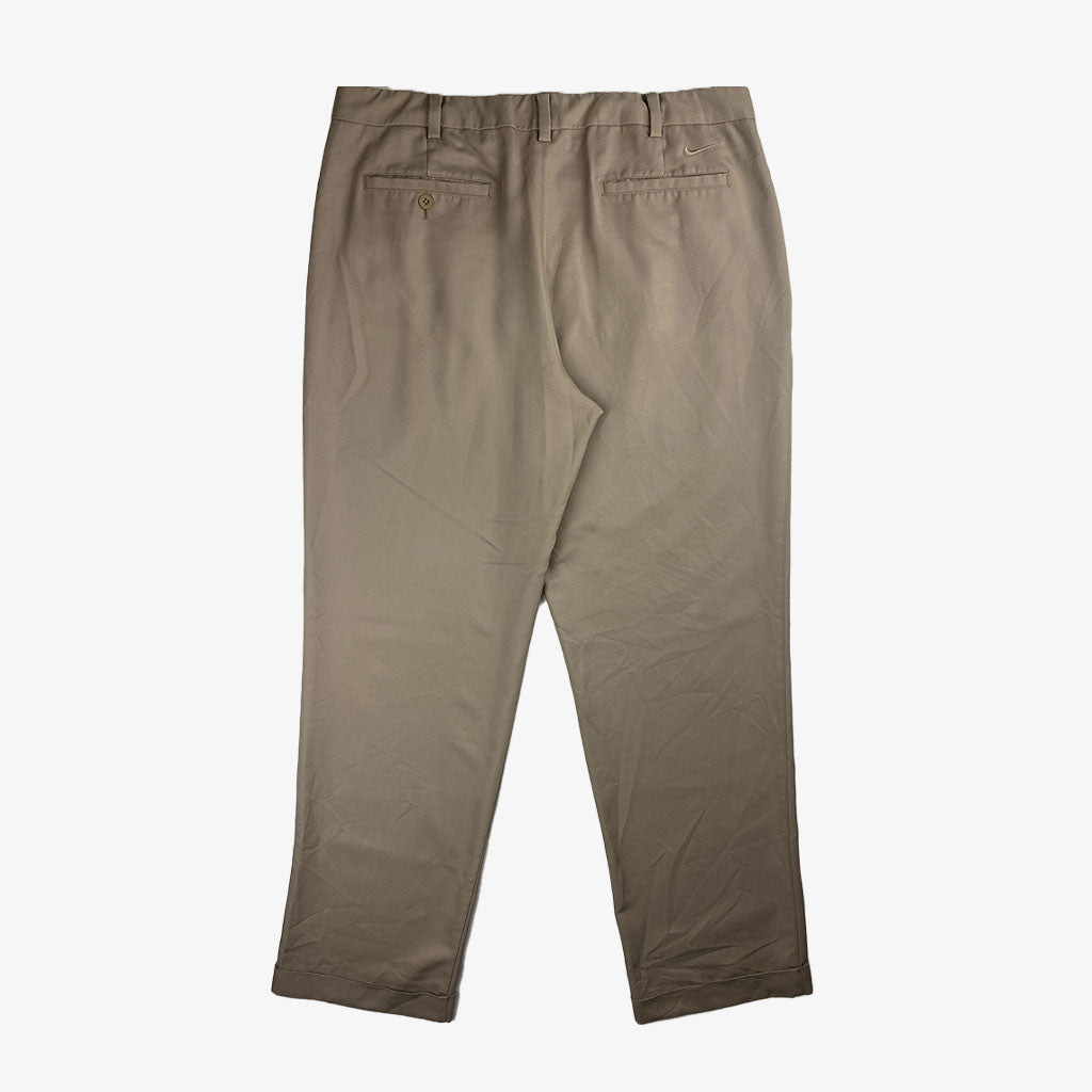 Vintage Nike Chino braun W36 L32 hinten | Vintage Online Shop Unique-Resale
