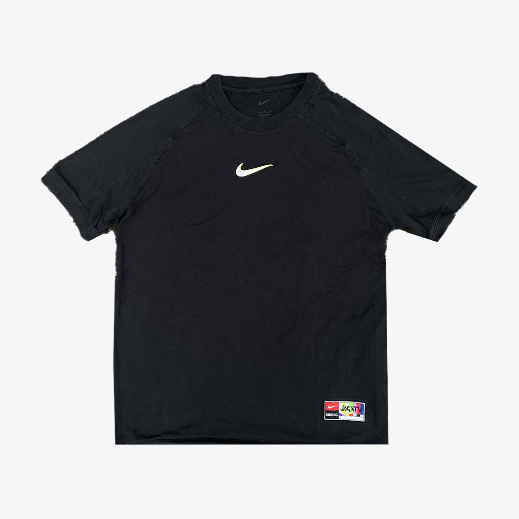 Vintage Nike T-Shirt JogaTV 90s L in schwarz  | Vintage Online Shop Unique-Resale
