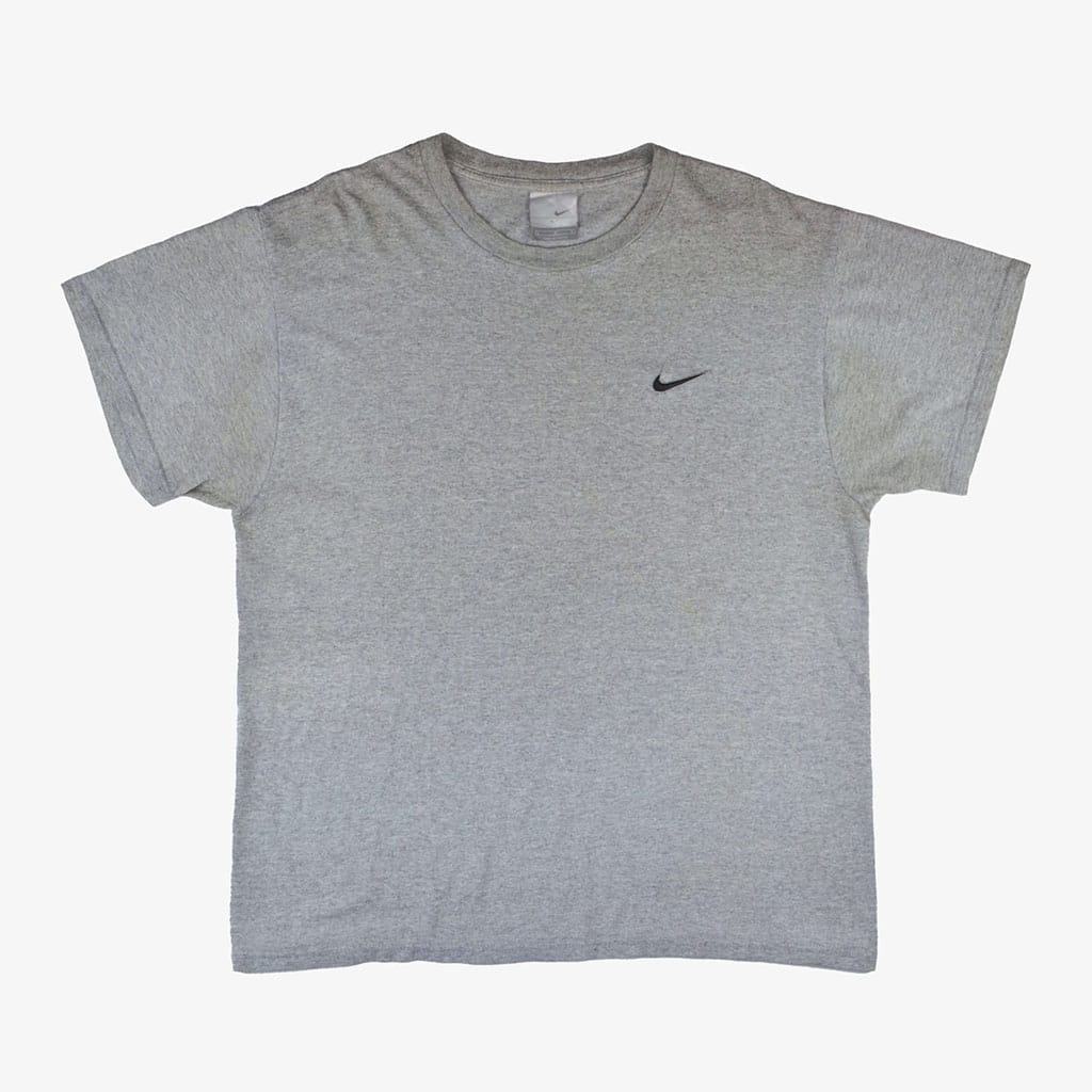  Vintage Nike T-Shirt L grau mit Logo vorne | Vintage Online Shop Unique-Resale