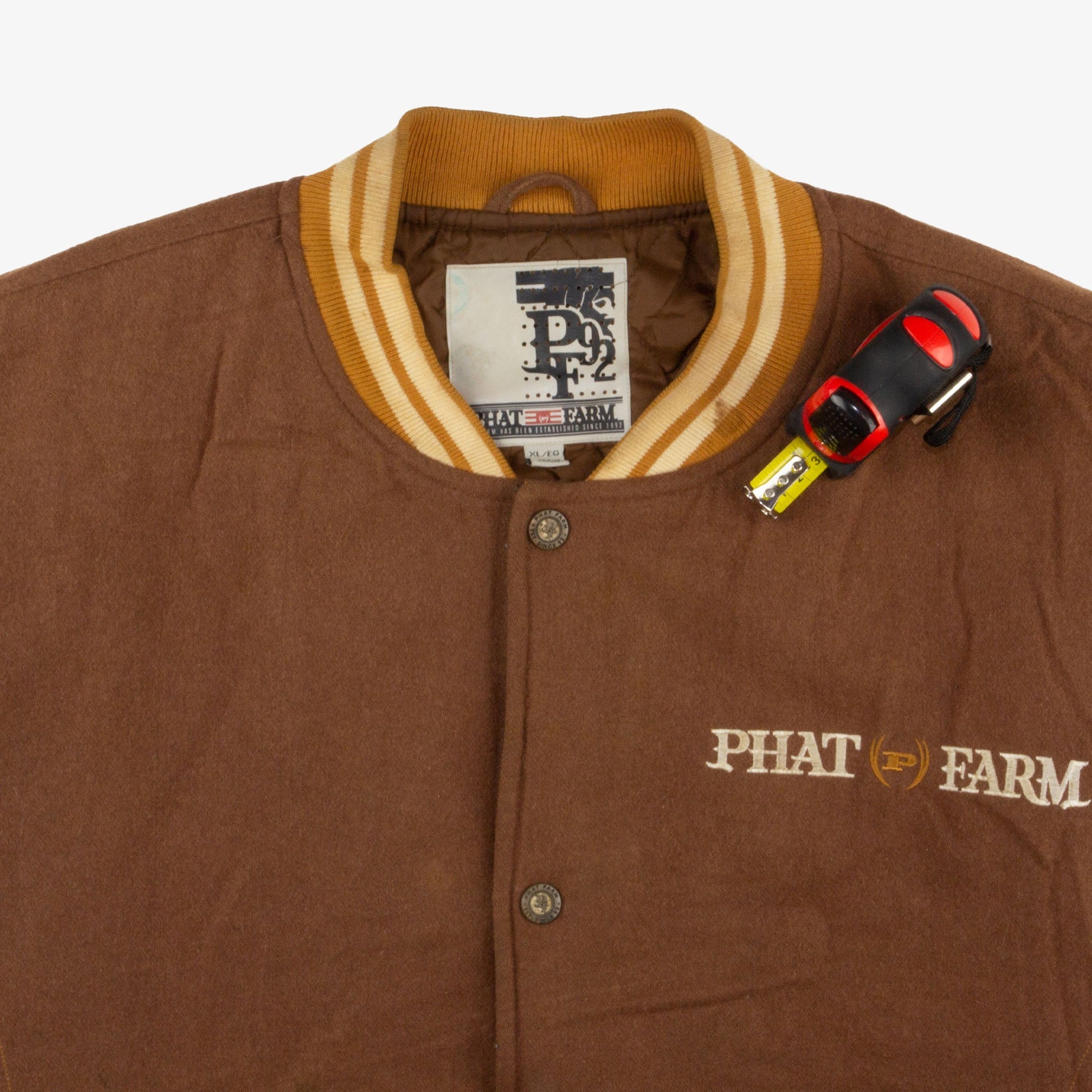Vintage Phat Farm Collegejacke XL braun vorne Mangel